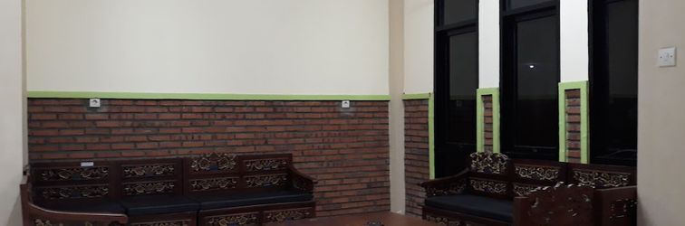 Lobi Bromo Holiday Guesthouse
