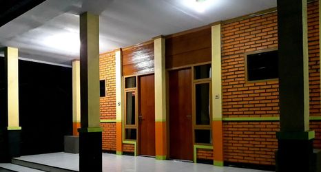 Lobi 2 Bromo Holiday Guesthouse