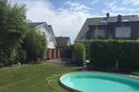 Swimming Pool Apartment in Haltern am See