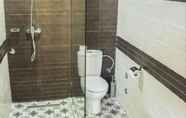 Toilet Kamar 3 Motel Safari Budget