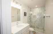 In-room Bathroom 4 Luxury Condo 4 Bed 2 Bath Downtown Boston Sleeps 8