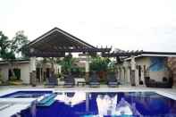 Kolam Renang A&A Garden Suites