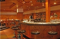 Bar, Kafe, dan Lounge Hotel Alexander