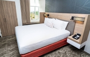 Phòng ngủ 5 SpringHill Suites by Marriott Newark Fremont