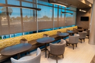 Bar, Cafe and Lounge SpringHill Suites by Marriott Newark Fremont