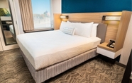 Bedroom 3 SpringHill Suites by Marriott Newark Fremont