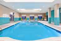 Swimming Pool Holiday Inn & Suites Toledo Southwest - Perrysburg, an IHG Hotel