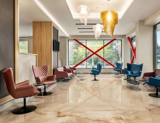 Lobby 2 Ramada by Wyndham Ramnicu Valcea