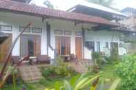 Bangunan Aris Homestay and Warung Made