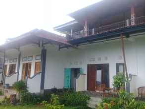 Bangunan 4 Aris Homestay and Warung Made