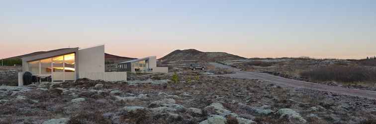 Exterior Kerbyggd: Luxury House and Cottage in Golden Circle