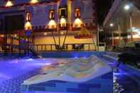 Kolam Renang Hotel Castillo Resort