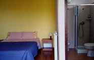 Kamar Tidur 5 Ronnavona Casa Vacanze b&b