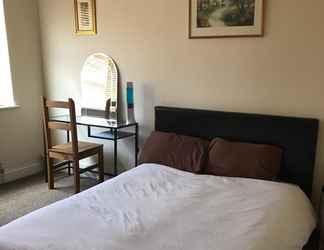 Kamar Tidur 2 Lovely Friendly House Stay