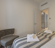 Bedroom 7 High Ceiling Duplex Apt Cais do Sodre