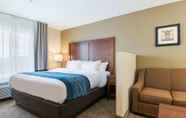 Bedroom 6 Comfort Inn & Suites Harrisburg - Hershey West