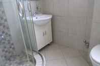 In-room Bathroom La Ballito Self Catering Apartment