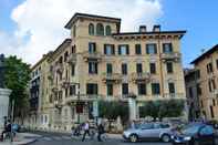 Luar Bangunan Lady Verona