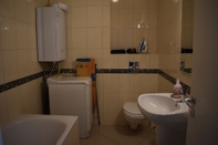 In-room Bathroom Gréta Wellness Apartmanok -Köztársaság u