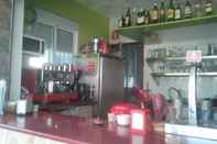 Bar, Kafe dan Lounge Ocana Apartments