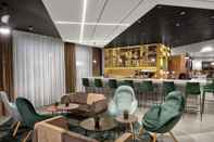 Quầy bar, cafe và phòng lounge Hilton Garden Inn Bucharest Airport