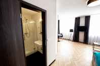 Toilet Kamar V Business Living Appartment