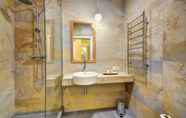 Toilet Kamar 2 Hotel Chmelnice