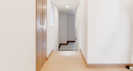 Lobby 2 Pepe Sierra Apartments By Nomad Guru