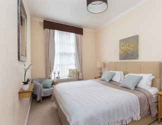 Kamar Tidur 2 Park Lane Apartments - Shaw House