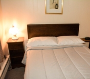 Kamar Tidur 4 The Shawville Hotel