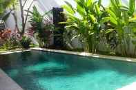 Swimming Pool Villa Ad