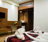 Phòng ngủ 4 Hotel Adityaz
