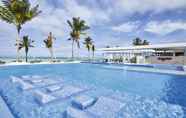 Kolam Renang 2 RIU Atoll All inclusive