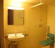 In-room Bathroom 6 Zechliner Hof