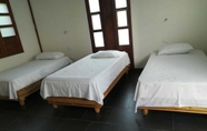 Kamar Tidur 2 Eco House Neguanje - Hostel