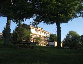 Exterior 2 Albergo Rifugio Monte Cucco