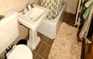 Toilet Kamar 7 Classic Craftsman