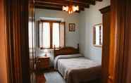 Bilik Tidur 4 Casa Carquera, in the Heart of Asturias