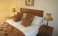 Bedroom 2 Measure Cottage - Sleeps up to 5 - Henley in Arden - HOT TUB