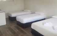 Kamar Tidur 2 Appin Village Motel