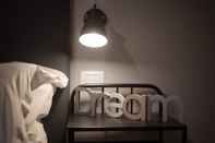 Bedroom 6thLand - Rent Rooms  La Spezia