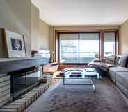 Ruang untuk Umum 3 DAHome - Collector's Luxurious Apartment