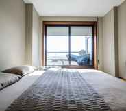 Kamar Tidur 4 DAHome - Collector's Luxurious Apartment