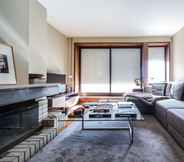 Ruang untuk Umum 2 DAHome - Collector's Luxurious Apartment