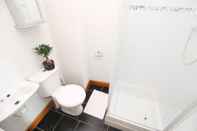 In-room Bathroom Studio Flat near Liverpool Street