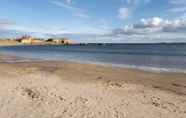 Atraksi di Area Sekitar 2 Church View The Craster Arms in Beadnell