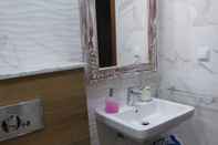 In-room Bathroom Bento Boutique Apartments IBG Home