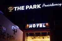 Luar Bangunan The Park Presidency Hotel