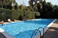 Swimming Pool Elena Apartment