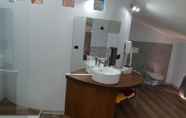 Toilet Kamar 4 B&B Cagliari Golf Club